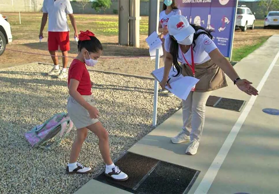 Bureche School, inicia clases con modelo de alternancia