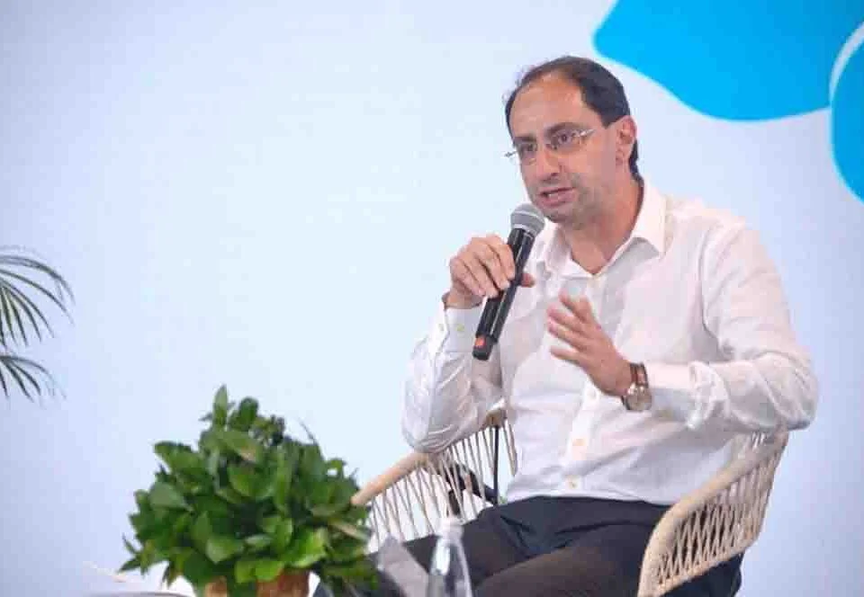 José Manuel Restrepo, inversión extranjera