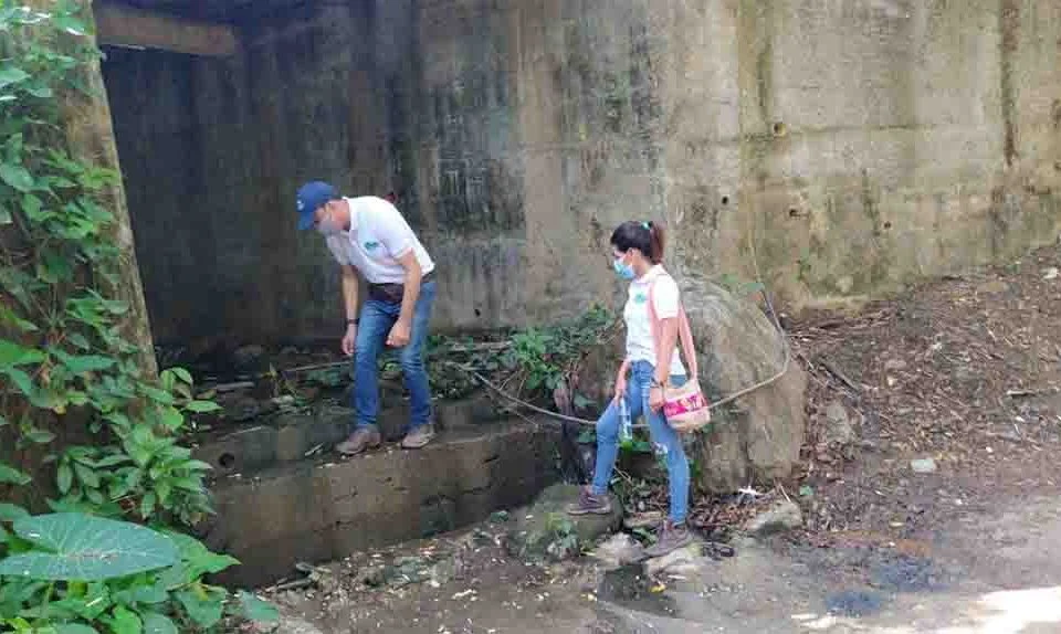 Aguas residuales a la cuenca del río Gaira en Minca