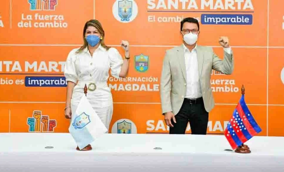 Carlos Caicedo, Virna Johnson- Toque de Queda