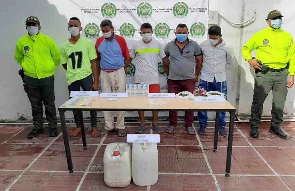 Capturados cinco presuntos expendedores de drogas