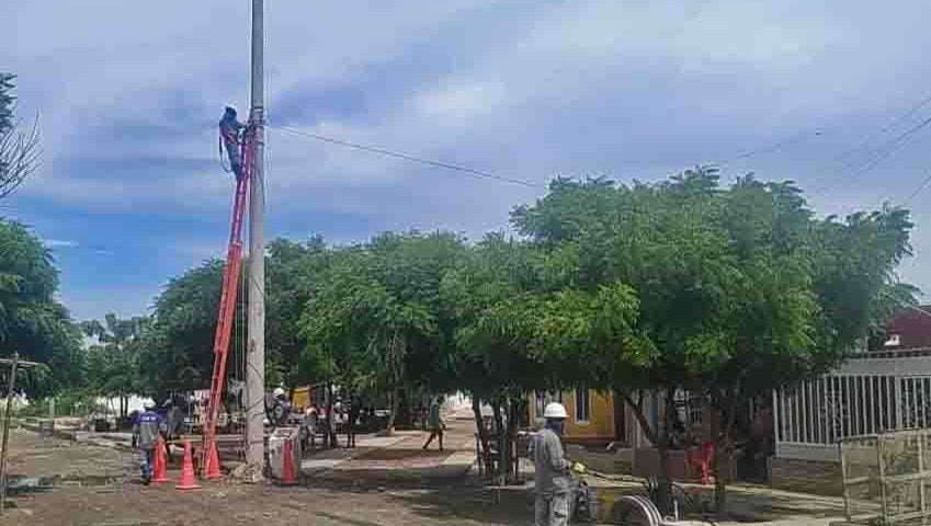 Normalización del servicio de energía en Puebloviejo