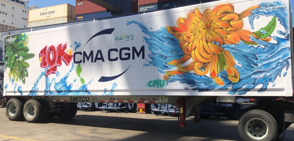 Puerto de Santa Marta celebra la exportación del contenedor Diez Mil de flores