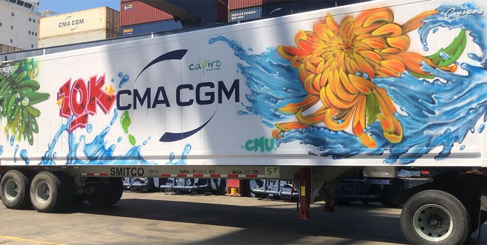 Puerto de Santa Marta celebra la exportación del contenedor Diez Mil de flores