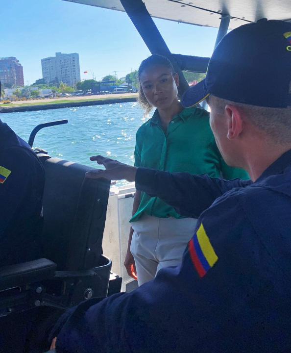 Armada de Colombia recibe visita de delegada del gobierno de Jamaica