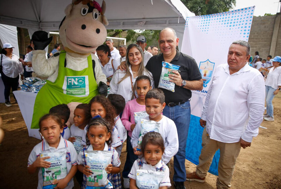 Alcaldía de Santa Marta y FEDEGÁN, lidera la iniciativa “Alimentando Sueños”