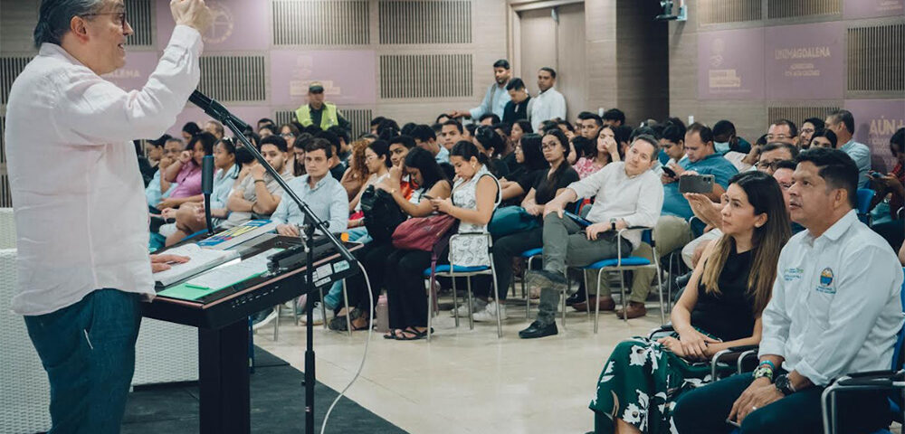 Desde UNIMAGDALENA se lanzó el libro ‘Defender la democracia