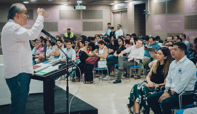 Desde UNIMAGDALENA se lanzó el libro ‘Defender la democracia