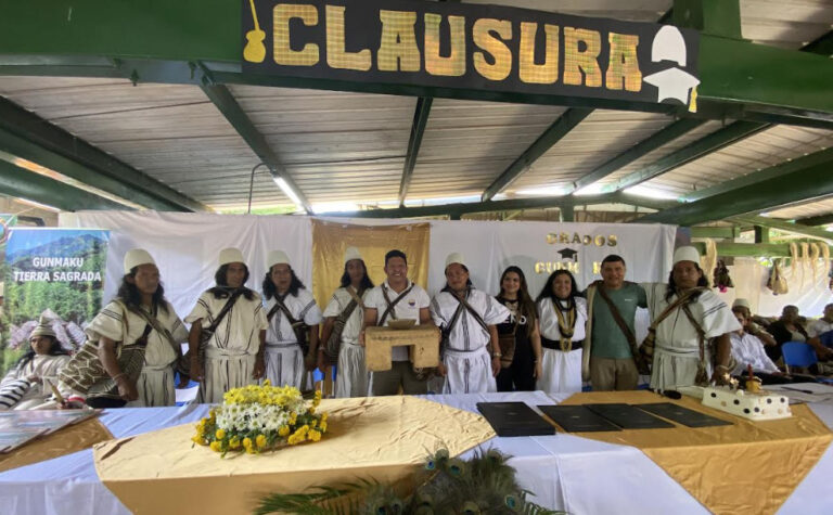 Rector Pablo Vera comprometido con la comunidad Arhuaca de Gunmaku