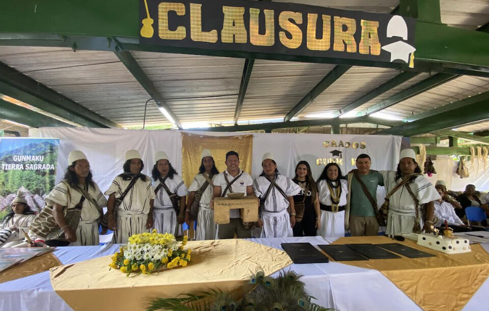 Rector Pablo Vera comprometido con la comunidad Arhuaca de Gunmaku