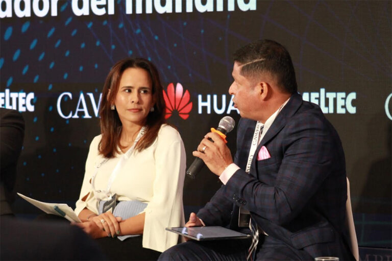 Rector Pablo Vera Salazar