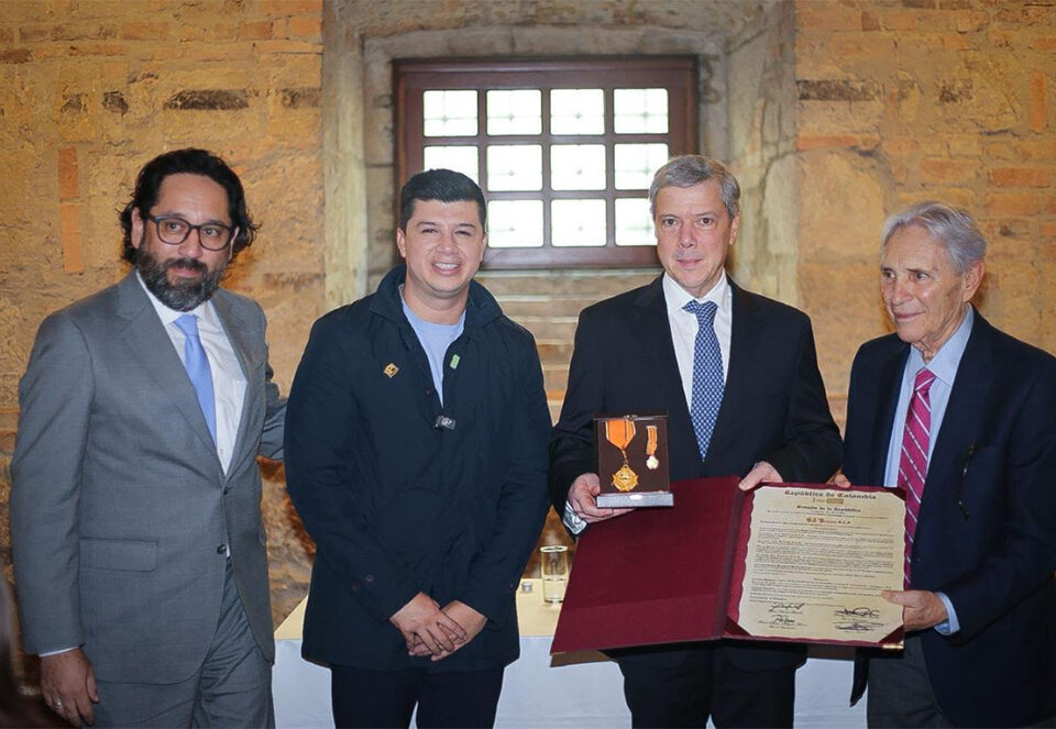 C.I Banasan recibe la Orden del Congreso de la República