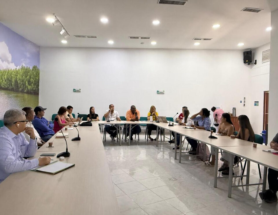 Corpamag lidera mesa de trabajo con mineros de la Ye de Ciénaga