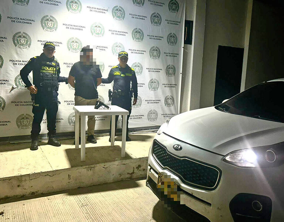 La Policía Nacional captura a un hombre por porte ilegal de arma de fuego en el Rodadero 