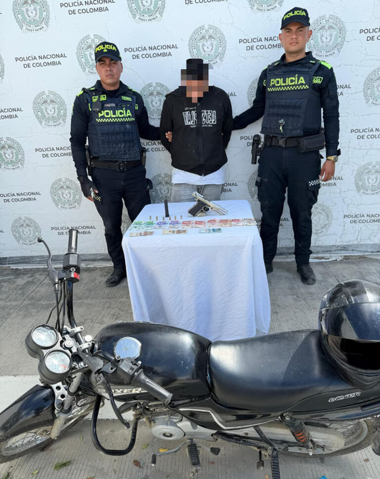 Con un arma de fuego fue sorprendido un sujeto cuando huía luego de cometer un hecho delictivo