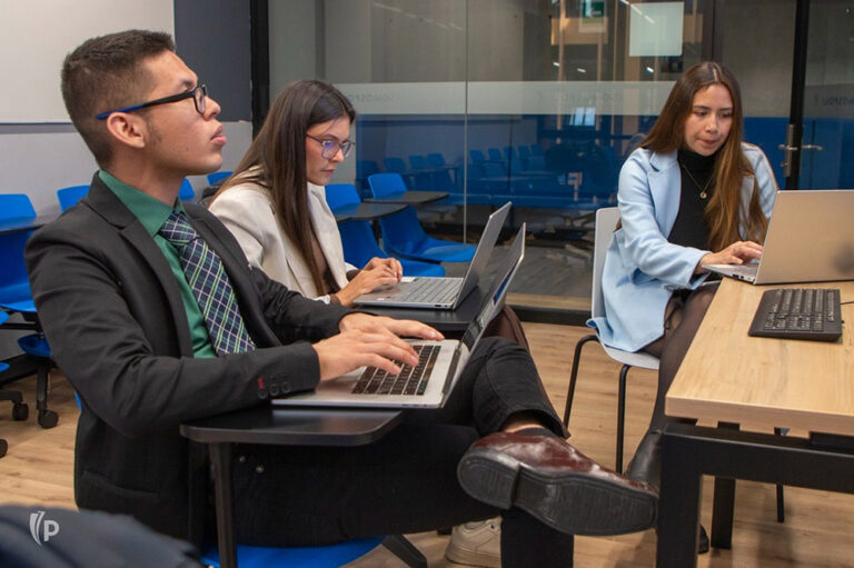 El Politécnico Grancolombiano lanza cursos gratuitos para impulsar negocios en Magdalena
