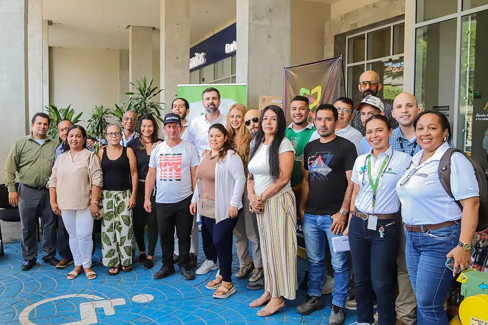 Cámara de Comercio entregó activos productivos a 20 unidades de negocio afectadas por el pasado frente frío